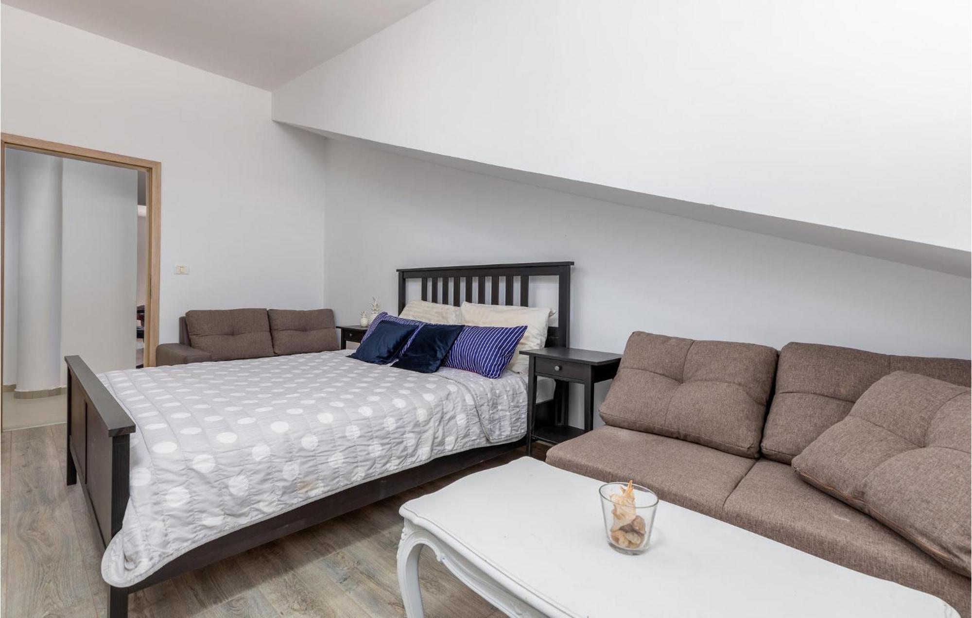 Awesome Apartment In Pula With Wifi Zewnętrze zdjęcie