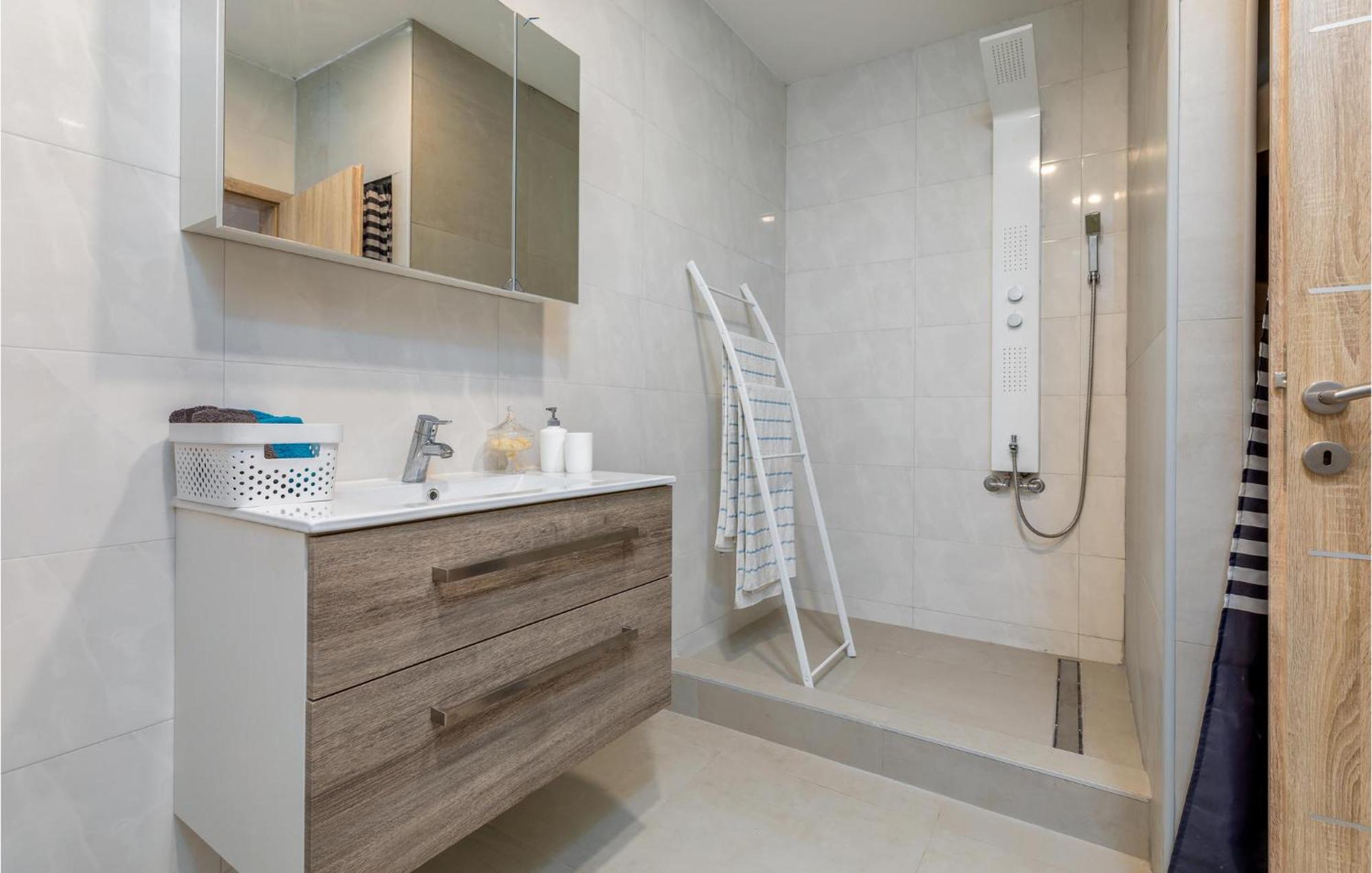 Awesome Apartment In Pula With Wifi Zewnętrze zdjęcie